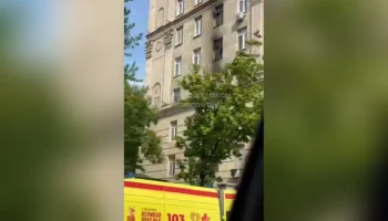 Пожар произошел в жилом доме на Ленинградском проспекте в Москве