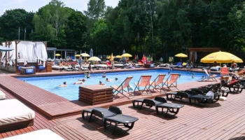 За первые недели лета около 30 тысяч человек посетили открытые бассейны