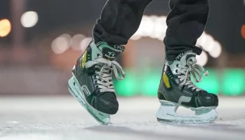 В рамках проекта "Зима в Москве" легенды хоккея сыграют против команды блогеров