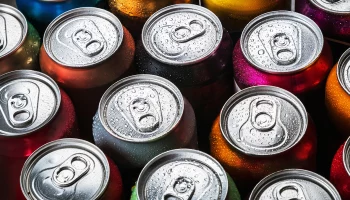 В Госдуму внесли законопроект о запрете продажи энергетиков несовершеннолетним