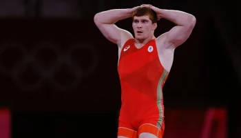 Борца Евлоева не допускают к отбору на ОИ-2024 за фото с плакатом &laquo;Нет нацизму!&raquo;