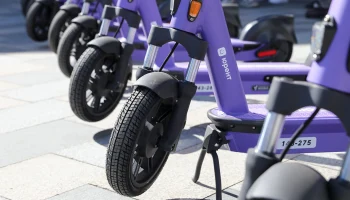 Власти обсудили запрет езды на электросамокатах по тротуарам