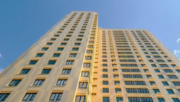 Более 150 семей переехали в дом по программе реновации на Ташкентской улице