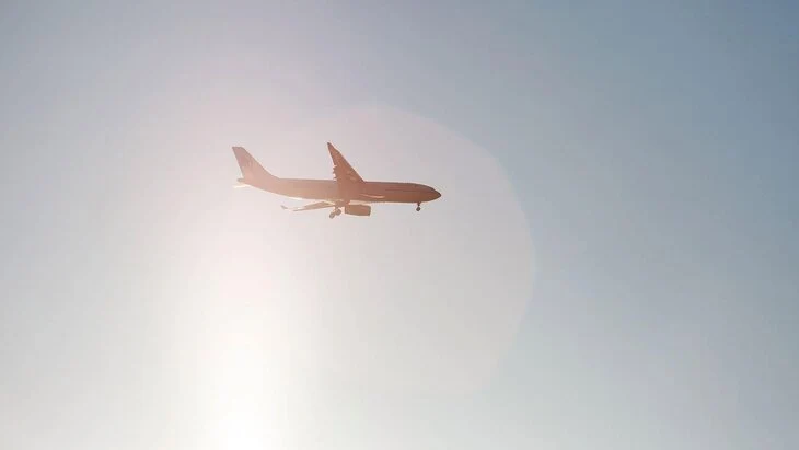 Пассажирский самолет готовится к аварийной посадке в Норильске Пассажирский самолет готовится к аварийной посадке в Норильске