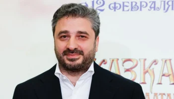 Режиссер Сарик Андреасян экранизирует "Сказку о мертвой царевне и о семи богатырях"