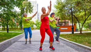 Румба и хип-хоп: москвичей пригласили на танцевальные мастер-классы в городские парки