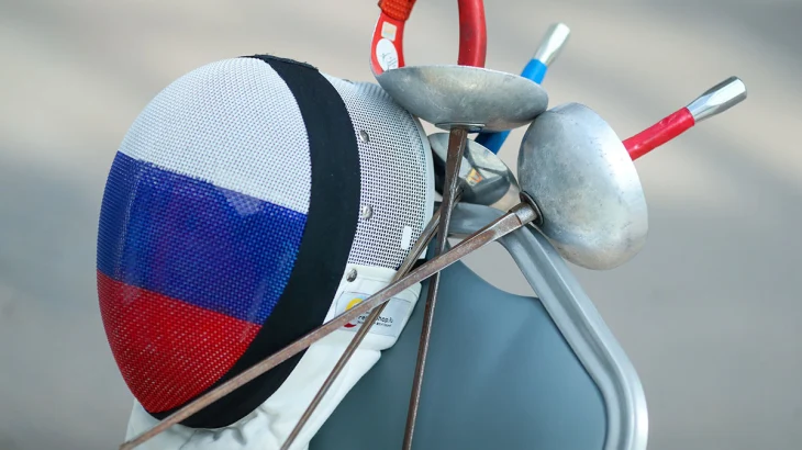 Российских фехтовальщиков допустили к соревнованиям с флагом и гимном Российских фехтовальщиков допустили к соревнованиям с флагом и гимном