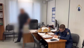 Полицейских задержали в Ленинградской области за покровительство незаконной торговли