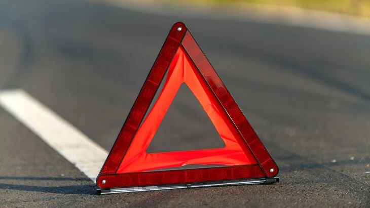 Автомобиль и мотоцикл столкнулись на Кутузовском проспекте в Москве Автомобиль и мотоцикл столкнулись на Кутузовском проспекте в Москве