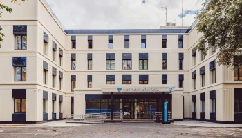 Собянин: 360 зданий поликлиник реконструировали и построили по новому стандарту