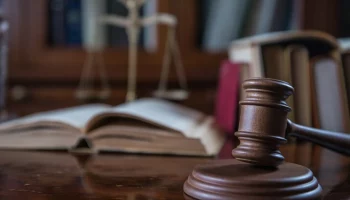 Принуждавшие школьников жечь релейные шкафы диверсанты получили до 22 лет колонии