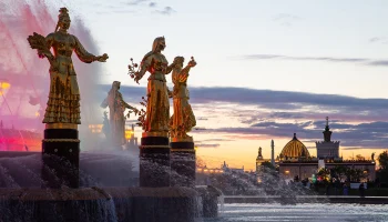 Фонтаны на ВДНХ начали готовить к открытию сезона