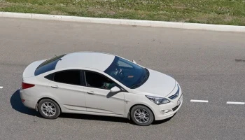 Движение на участке 2-й Институтской улицы восстановлено после падения дерева