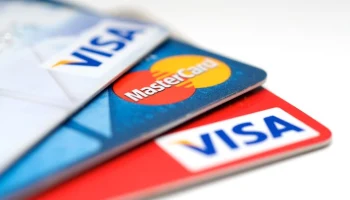 Глава ВТБ Костин не увидел перспектив возвращения Visa и Mastercard на российский рынок