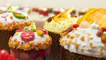 Московские производители изготовят около пяти миллионов куличей к Пасхе