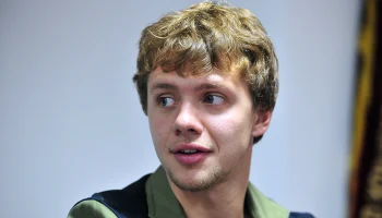 &laquo;Рейнджерс&raquo; обменял хоккеиста Артемия Панарина на Лиама Гринтри