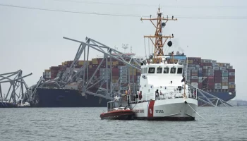 Спасатели нашли останки двух человек в реке возле разрушенного моста в Балтиморе