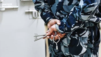 Трое сотрудников ГУ ФСИН по Челябинской области задержаны по делу о взятках