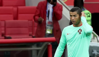 Роналду могут наказать за скандальный жест фанатам во время матча