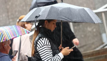 Синоптики спрогнозировали дождь и до 12 градусов тепла в Москве 23 октября