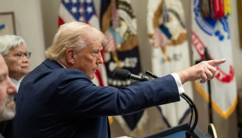 Дональд Трамп ввел чрезвычайное положение в США