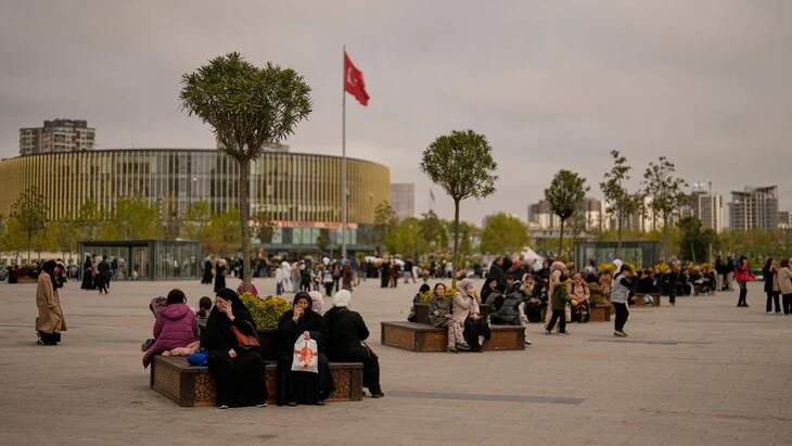 Не менее 30 афтершоков произошло после землетрясения в Стамбуле Не менее 30 афтершоков произошло после землетрясения в Стамбуле