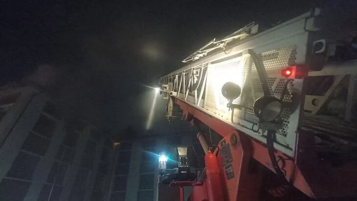 Открытое горение на кровле больницы в подмосковной Яхроме ликвидировано Открытое горение на кровле больницы в подмосковной Яхроме ликвидировано