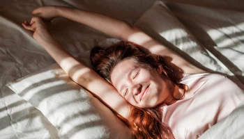 Врач Денисенко рассказала о продуктах, которые способствуют быстрому засыпанию