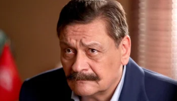 Общественники из "Зова народа" потребовали признать актера Дмитрия Назарова иноагентом