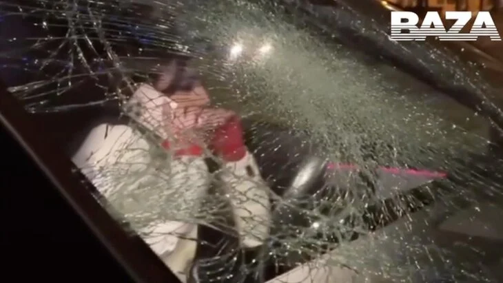 Разбивший стекло машины фигуристки Нугумановой сказал, что сигнал авто его раздражал Разбивший стекло машины фигуристки Нугумановой сказал, что сигнал авто его раздражал