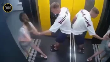 СК проверит инцидент в лифте Новороссийска, где мужчина шлепнул девочку