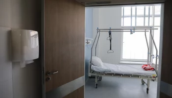 Двоих пострадавших при теракте в &laquo;Крокусе&raquo; выписали из подмосковных больниц