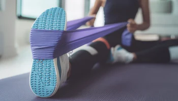 Тренер Новикова рассказала, можно ли безопасно сесть на шпагат за месяц&nbsp;