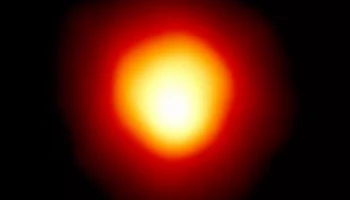 Астрофизик Авдеев сообщил, что звезда Бетельгейзе уже могла взорваться