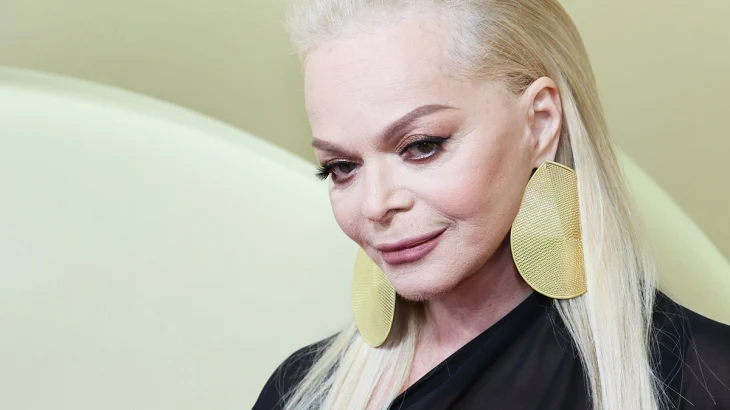 Долина вместо решения ситуации с квартирой уехала в премиальный отель в Абу-Даби Долина вместо решения ситуации с квартирой уехала в премиальный отель в Абу-Даби