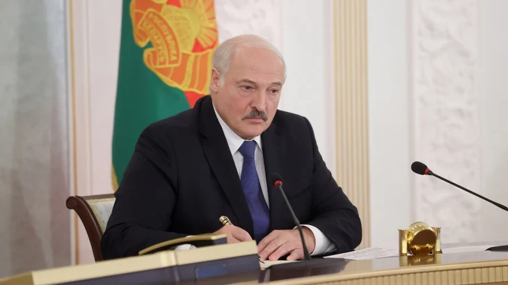 Лукашенко высказался о пути «бешеного и ошалевшего» мира в 2026 году Лукашенко высказался о пути «бешеного и ошалевшего» мира в 2026 году