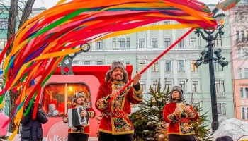 Масленичные ярмарки открылись в центре и других округах столицы