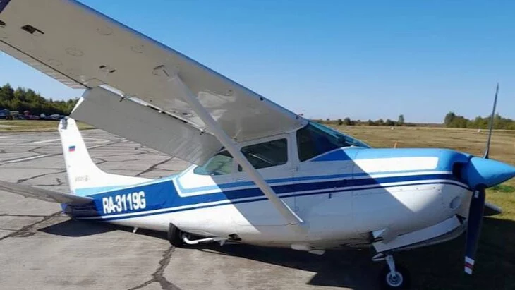 Самолет Cessna-182 совершил жесткую посадку в Подмосковье Самолет Cessna-182 совершил жесткую посадку в Подмосковье