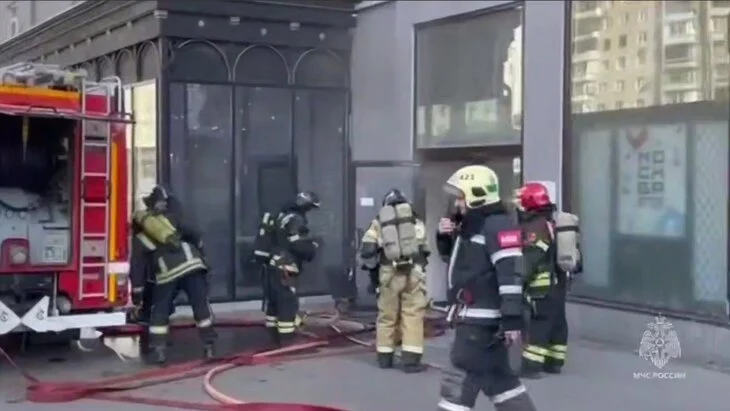 Пожар вспыхнул в подвале магазина на северо-востоке Москвы Пожар вспыхнул в подвале магазина на северо-востоке Москвы