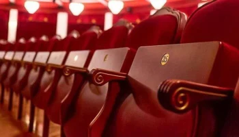 Москвичам напомнили о безопасных способах покупки билетов в театры и на концерты