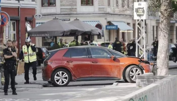 Число пострадавших при наезде автомобиля на толпу в Копенгагене возросло до 12 человек