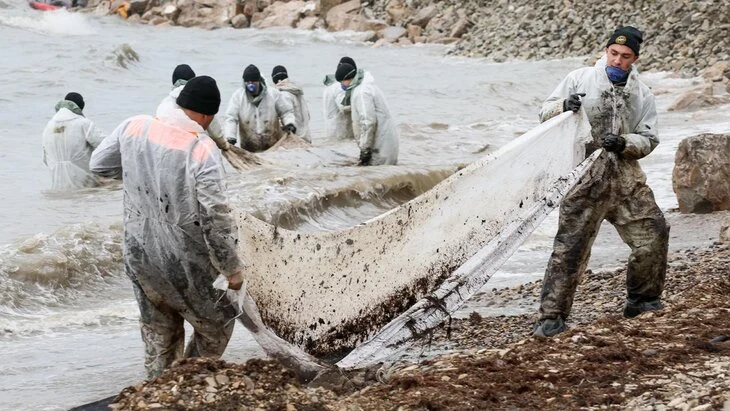 Вице-президент РАН Калмыков: испанский опыт может помочь в борьбе с мазутом в Черном море