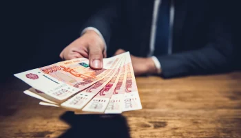 Оклады силовиков, военных и судей увеличат на 7,6 процента с 1 октября