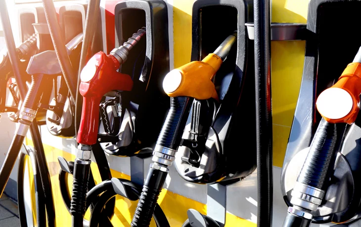 Правительство ввело временный запрет на экспорт бензина с 1 марта по 31 августа