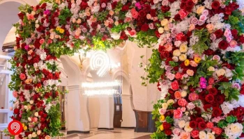 Цветочные фотозоны появились у станции "Курская" и на Северном речном вокзале