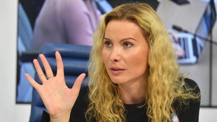 Этери Тутберидзе рассказала, о чем жалеет во взаимоотношениях с дочерью Этери Тутберидзе рассказала, о чем жалеет во взаимоотношениях с дочерью
