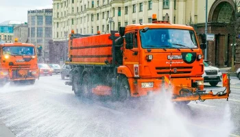 В Москве пройдет первая промывка дорог и тротуаров с шампунем после зимы