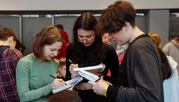 Сергунина пригласила москвичей на бесплатные курсы &laquo;Мосволонтера&raquo;