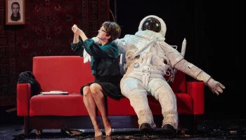 В "Мосбилете" началась продажа билетов на спектакль "Космос" ко Дню космонавтики