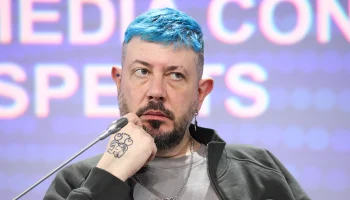 Лебедев призвал изолировать от общества людей, устраивающих дебоши в самолетах